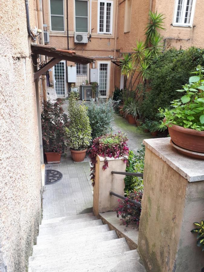 Tra Gianicolo E Trastevere Bed and breakfast *